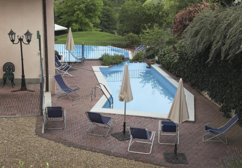 Hostellerie Du Golf Pecetto Exteriör bild
